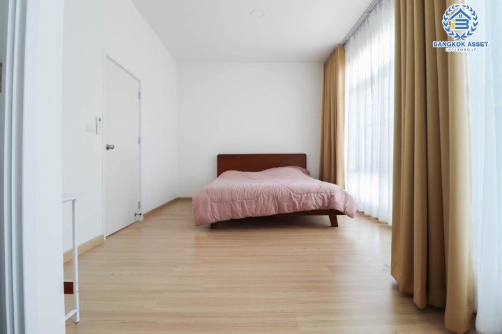 *****ทาวน์เฮ้าส์มือสองนนทบุรี แบรนด์คุณภาพ Q.House ม.คาซ่า วอเตอร์ไซต์ พระราม5 เนื้อที่กว้างเกือบ 33 ตร.ว. ฟังก์ชัน 3 ห้องนอน 3 ห้องน้ำ ที่จอดรถ 2 คัน เชื่อมต่อถนนหลากหลายเส้นทาง หน้าโครงการติดถนนราชพฤกษ์ ใกล้รถไฟฟ้าสายสีม่วง "สถานีแยกติวานนท์" และ จุดขึ้นทางด่วน "ศรีรัช" จองด่วน!